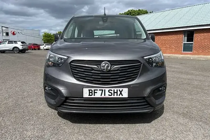 Used Vauxhall Combo Edition 110 HP (80 kW) 2021 Grey MPV