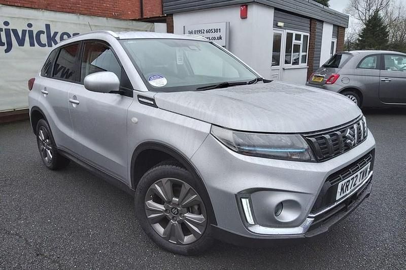 Second-hand Suzuki Vitara SZ-T 129 CP (94 kW) 2022 Gri SUV