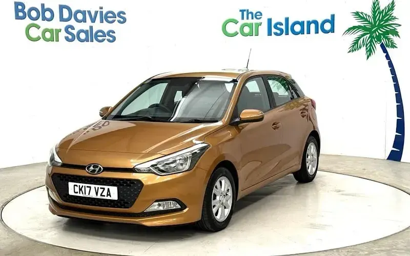 Used Hyundai i20 SE 84 HP (61 kW) 2017 Gold Hatchback