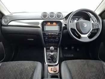 Gebraucht Suzuki Vitara SZ5 129 PS (94 kW) 2022 Grau SUV