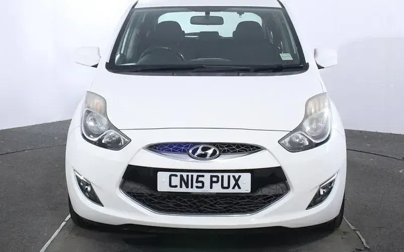 Used Hyundai ix20 Active 125 HP (91 kW) 2015 White Hatchback