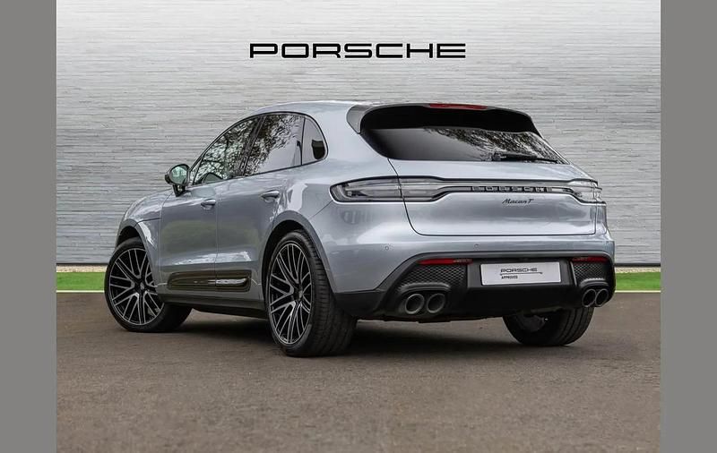 Used Porsche Macan 261 HP (191 kW) 2023 Silver SUV