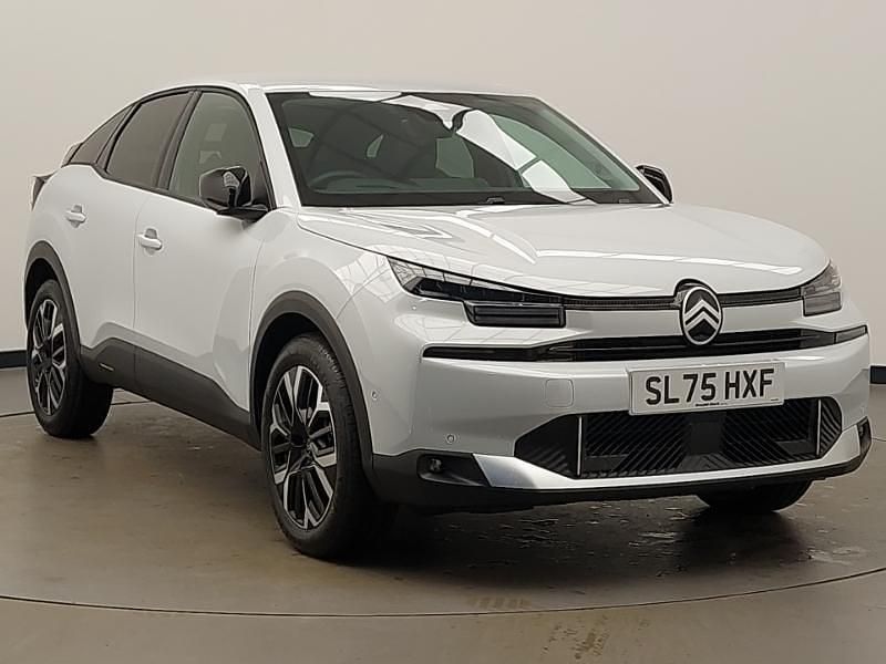 Metallic okenite white New 2025 Citroën C4 Hatchback | £21,998 (Fair price) - Image 1/4