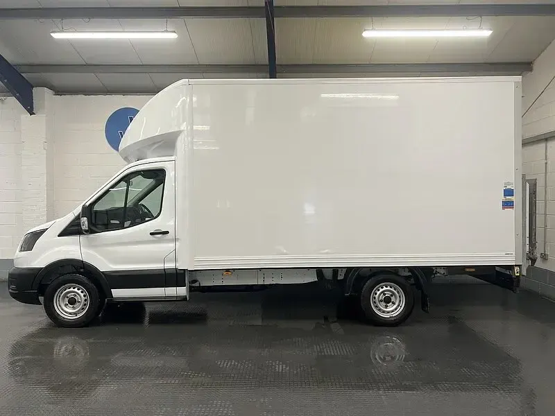 Used Ford Transit 130 HP (95 kW) 2022 White Cabriolet