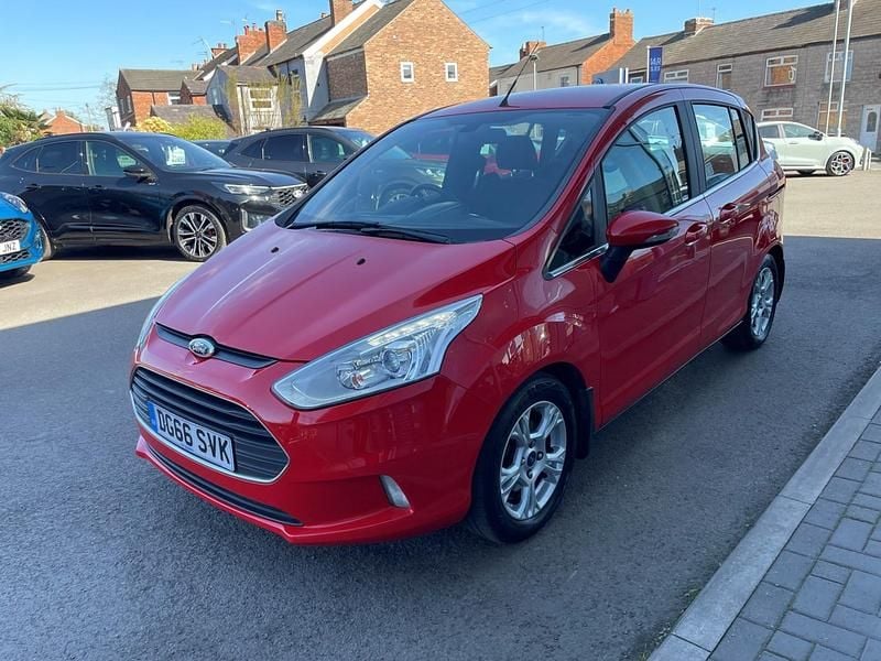 Używany Ford B-MAX Zetec 90 KM (66 kW) 2016 Czerwony Minivan