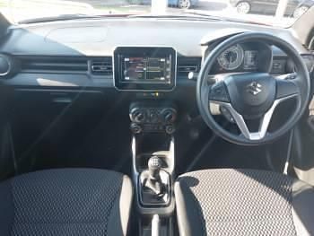 Usado Suzuki Ignis SZ-T 83 HP (61 kW) 2023 Vermelho SUV