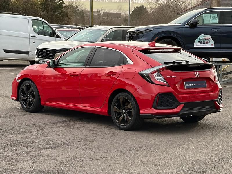 Used Honda Civic SR 126 HP (92 kW) 2019 Red Hatchback