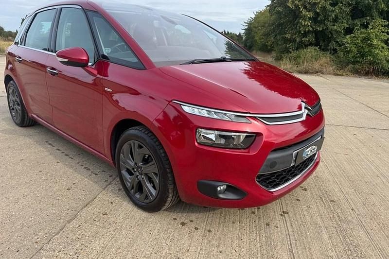 Red Used 2015 Citroën C4 Picasso Exclusive MPV | £4,995 (Good price) - Image 1/1