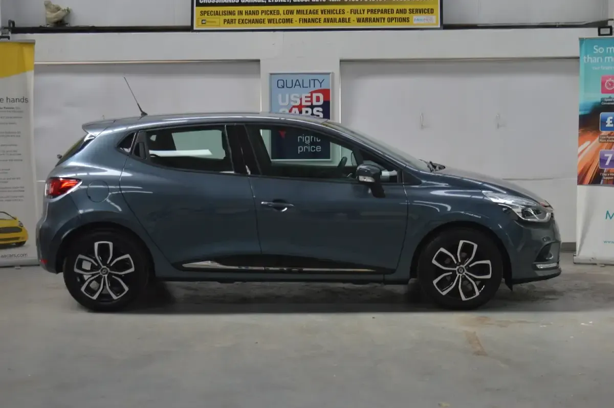 Used Renault Clio Play 101 HP (74 kW) 2026 Grey Hatchback