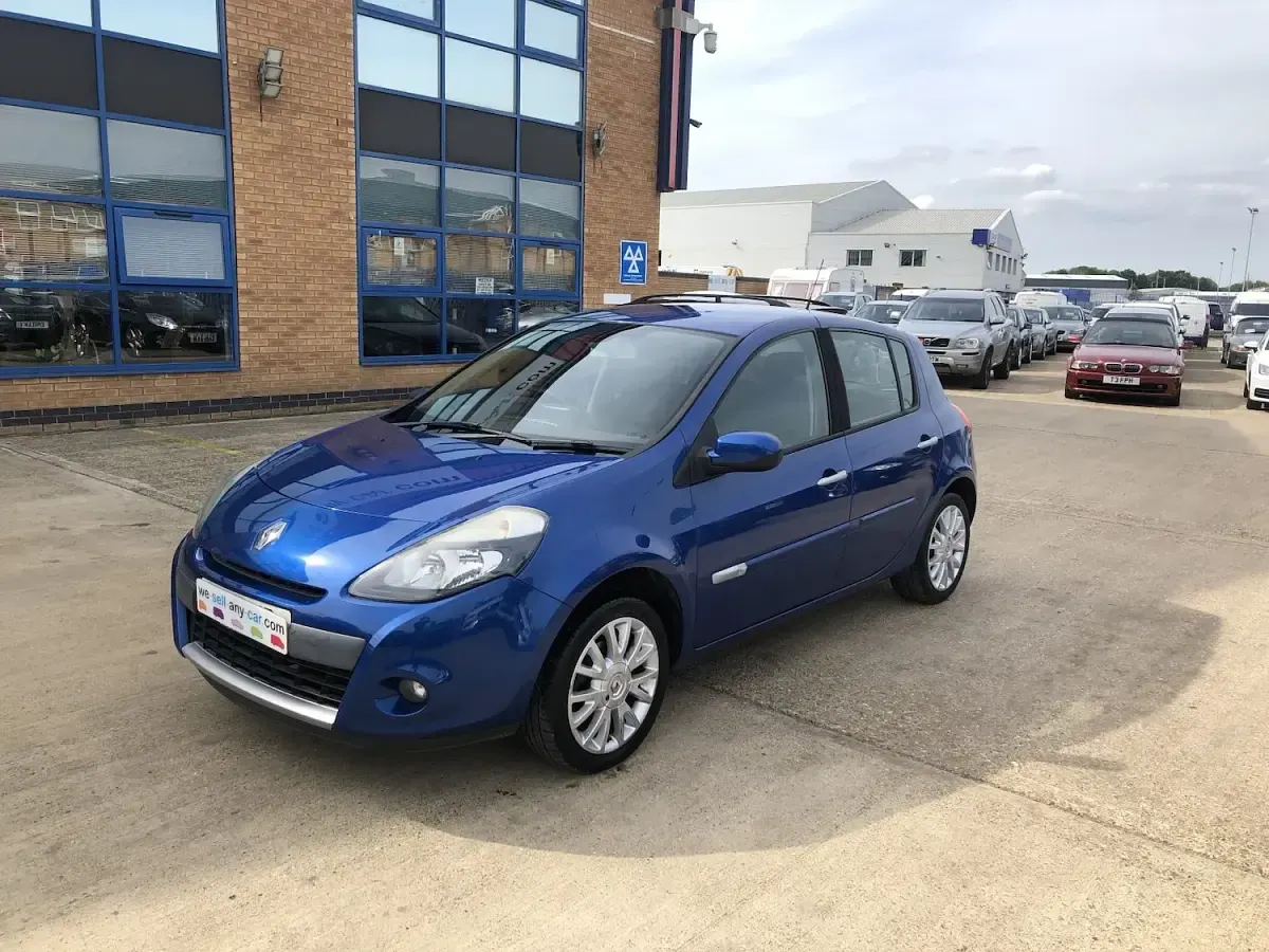 Used Renault Clio Dynamique 2011 Blue Hatchback