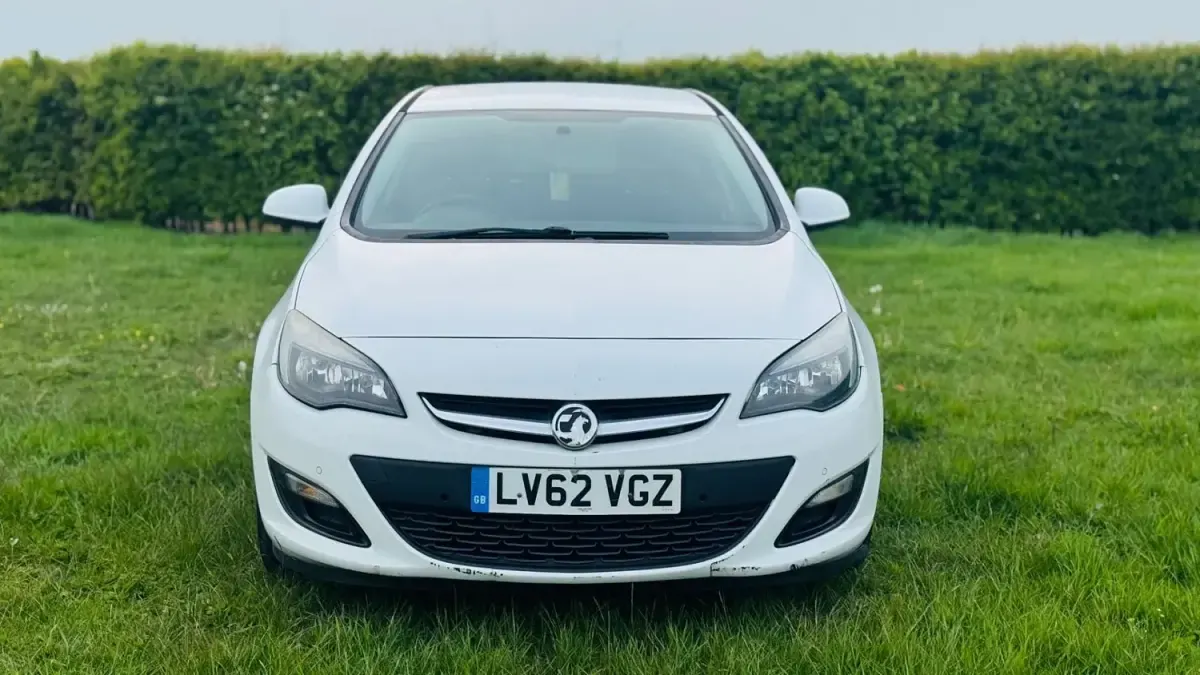 Gebraucht Vauxhall Astra 2012 Weiß Kleinwagen