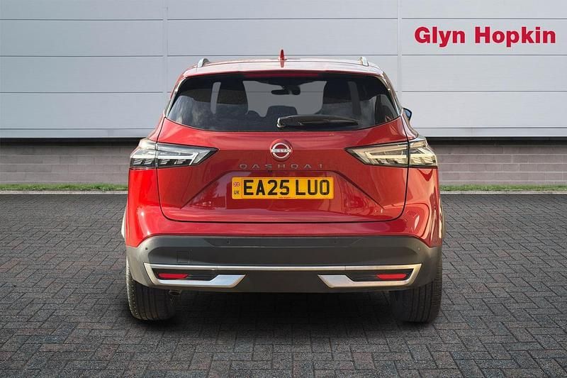 Used Nissan Qashqai Tekna 2025 Red SUV