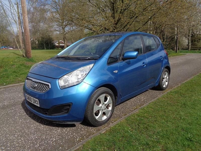 Used Kia Venga 125 HP (91 kW) 2010 Blue Hatchback