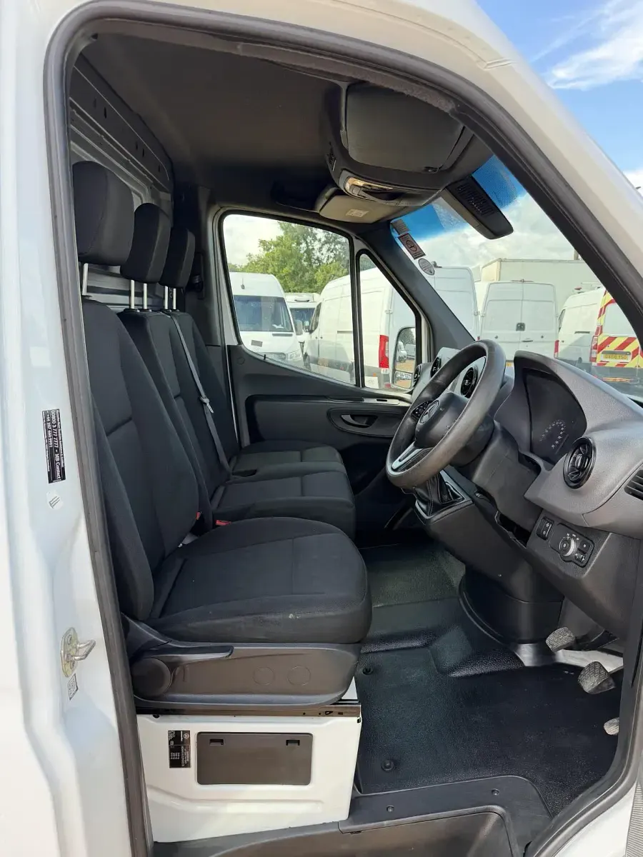 Used Mercedes Sprinter 161 HP (118 kW) 2019 White Van