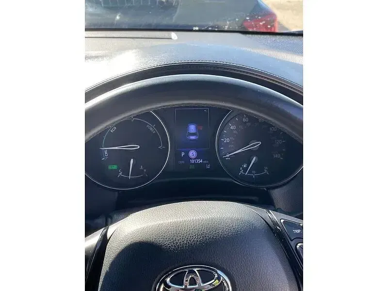Used Toyota C-HR Design 122 HP (89 kW) 2019 Blue SUV