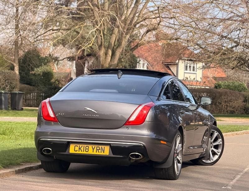 Used Jaguar XJ Portfolio 300 HP (220 kW) 2018 Grey Sedan