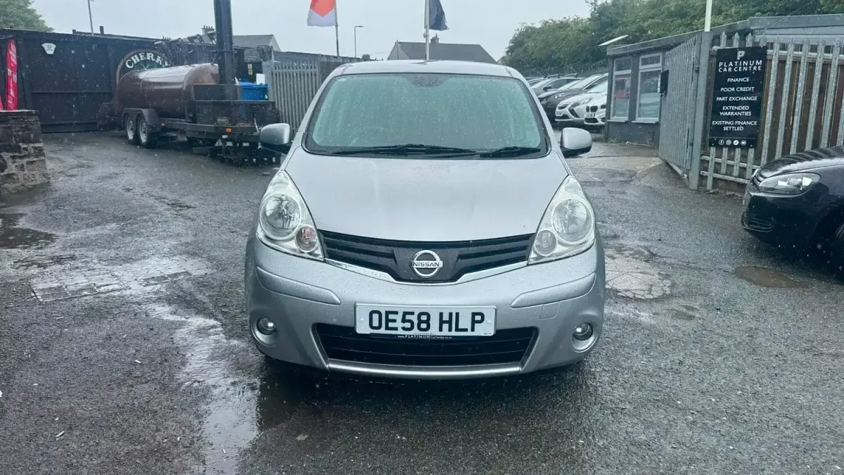 Used Nissan Note Tekna 110 HP (80 kW) 2009 Silver Hatchback