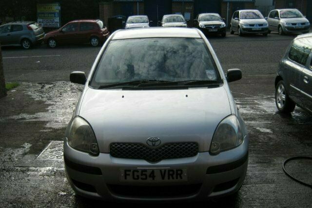 Used 2004 Toyota Yaris Hatchback | £1,299 (Fair price) - Image 1/4