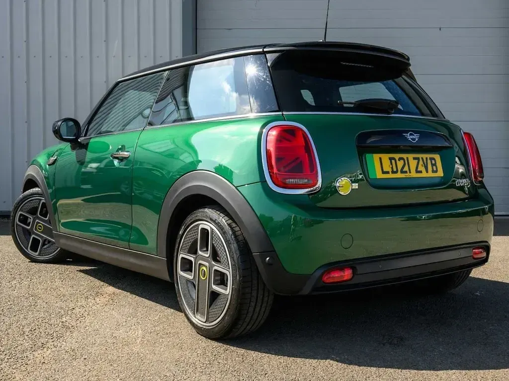 Used Mini Cooper SE Hatch 135 kW (184 HP) 2021 Green Hatchback