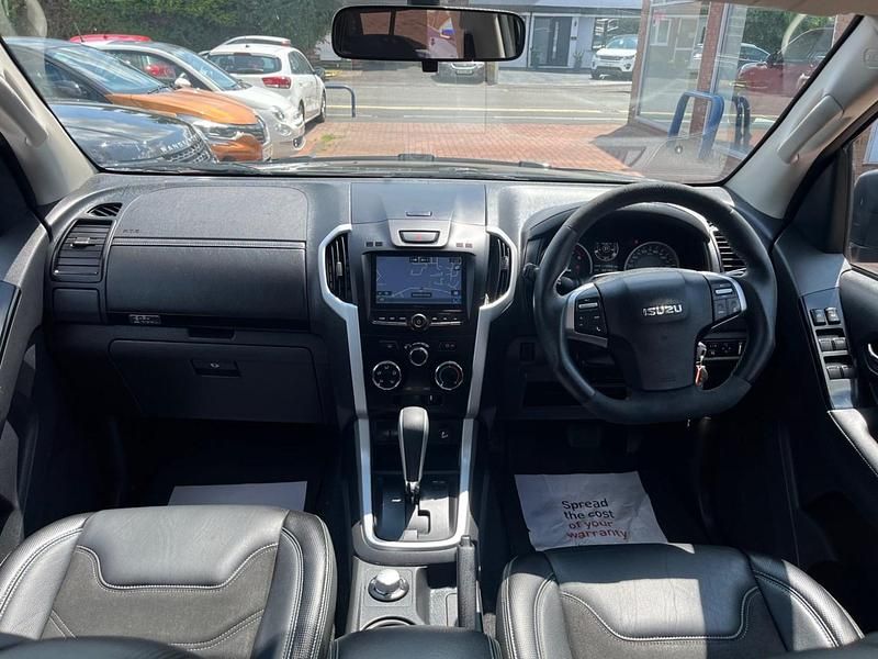 Usado Isuzu D-Max 2020 Preto Pickup