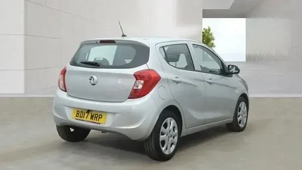 Second-hand Vauxhall Viva 75 CP (55 kW) 2017 Argintiu Hatchback