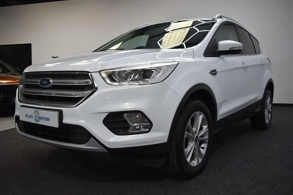 Second-hand Ford Kuga Titanium 150 CP (110 kW) 2017 Alb SUV