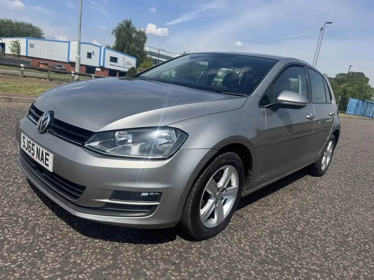 Used VW Golf VII Match 110 HP (80 kW) 2015 Silver Hatchback