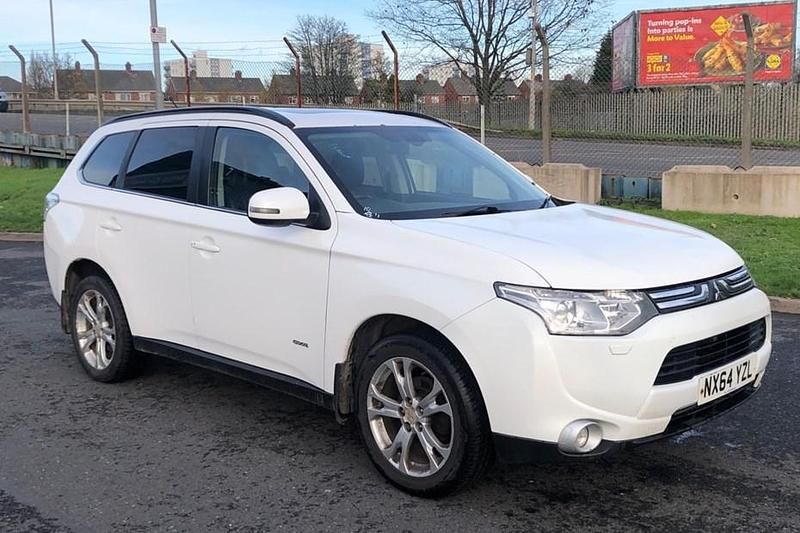 White Used 2014 Mitsubishi Outlander SUV | £3,500 (Fair price) - Image 1/1
