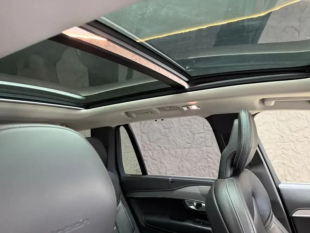 Used Volvo XC90 Inscription 235 HP (172 kW) 2017 Silver SUV