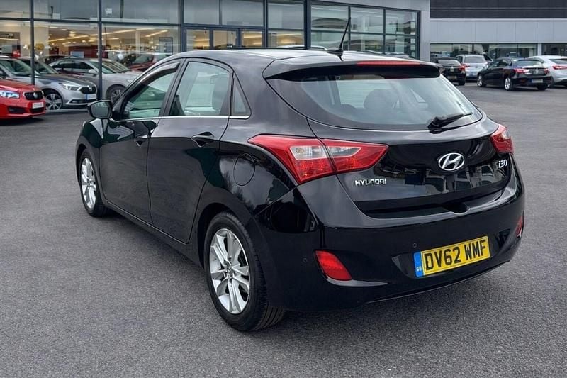 Used Hyundai i30 Style 128 HP (94 kW) 2012 Black Hatchback