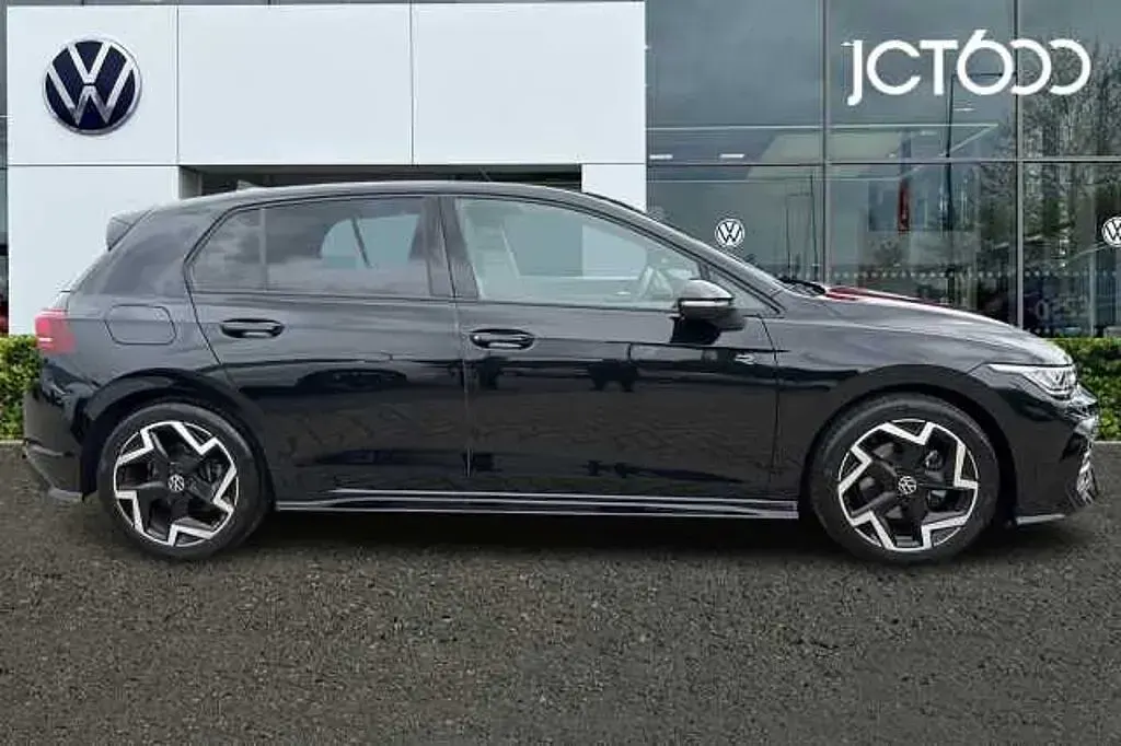 Used VW Golf VIII 150 HP (110 kW) 2025
