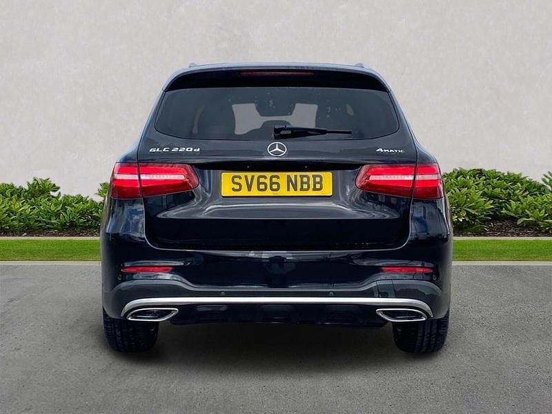 Begagnad Mercedes GLC220 AMG line 2016 Svart Kombi