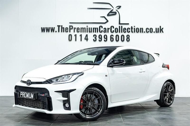 White Used 2022 Toyota Yaris Hatchback | £28,980 (Fair price) - Image 1/3