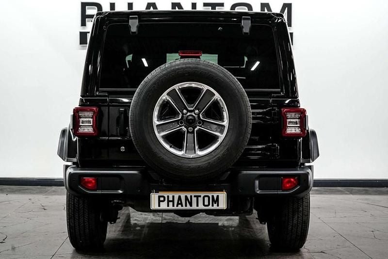 Used Jeep Wrangler Sahara 200 HP (147 kW) 2019 Black SUV