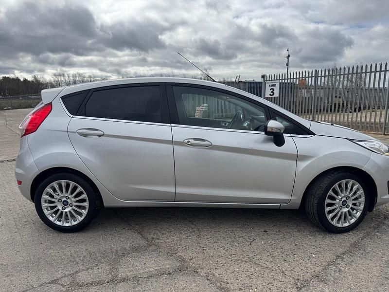 Used Ford Fiesta Titanium 2014 Silver Hatchback