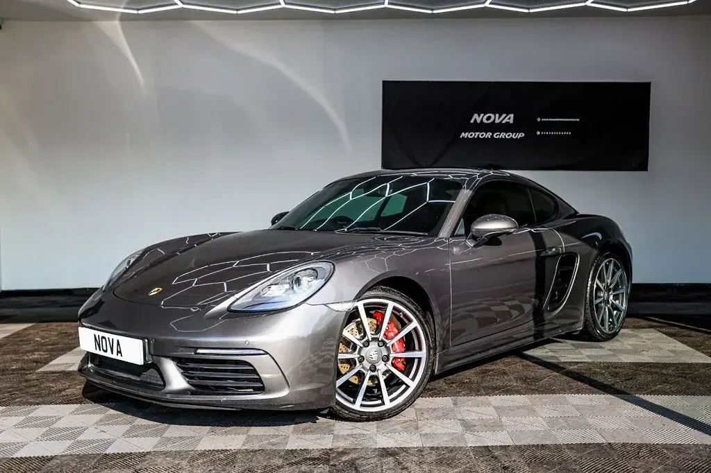 Used Porsche 718 Cayman 350 HP (257 kW) 2017 Grey Coupe