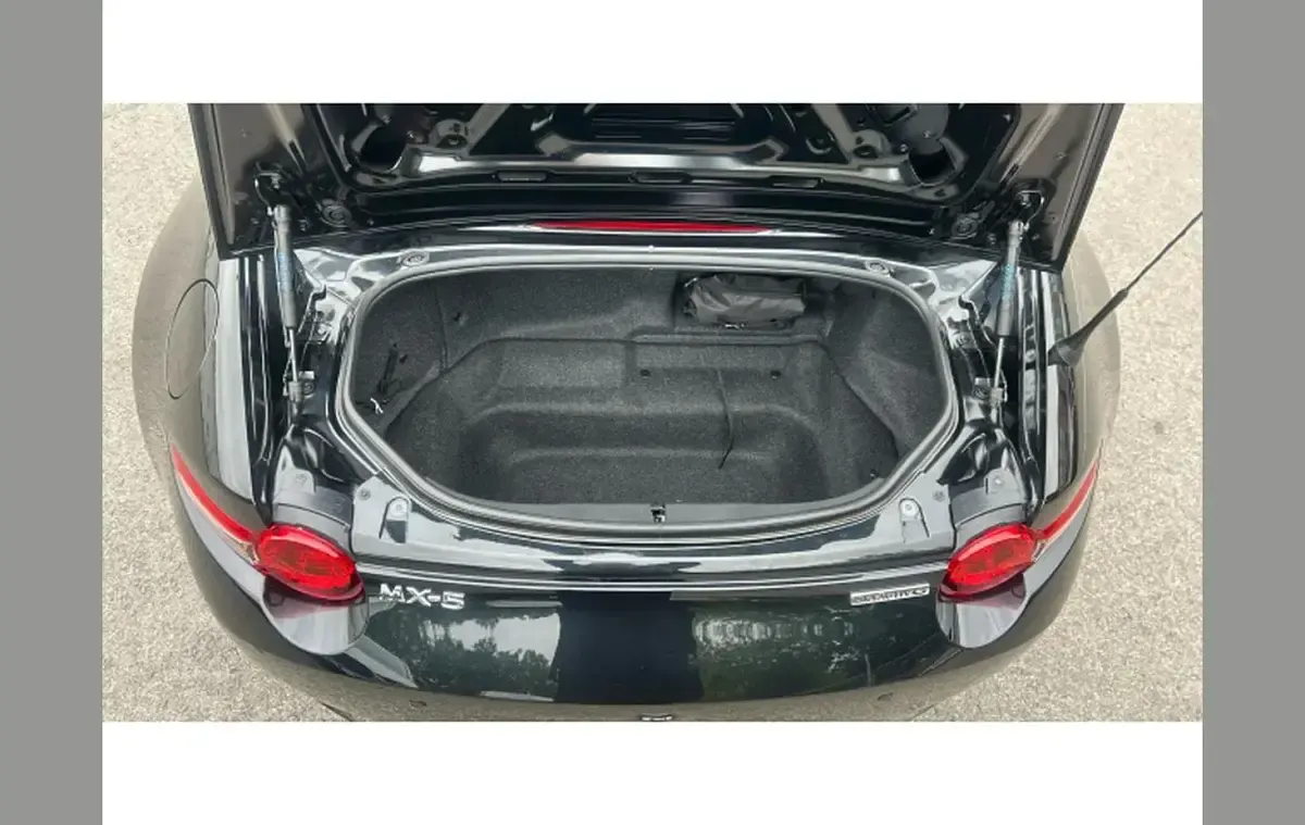 Used Mazda MX5 Exclusive-Line 184 HP (135 kW) 2023 Black Cabriolet