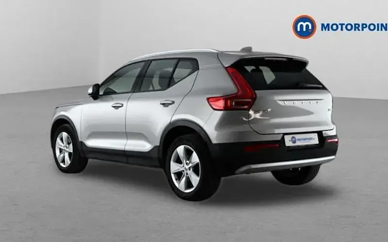 Used Volvo XC40 Core 163 HP (119 kW) 2026 SUV