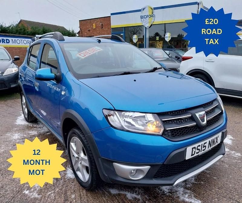 Blue Used 2015 Dacia Sandero Lauréate Hatchback | £4,495 (Fair price) - Image 1/4