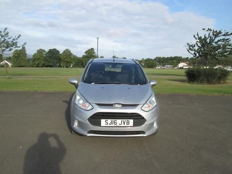 Used Ford B-MAX Zetec 95 HP (69 kW) 2016 Silver MPV