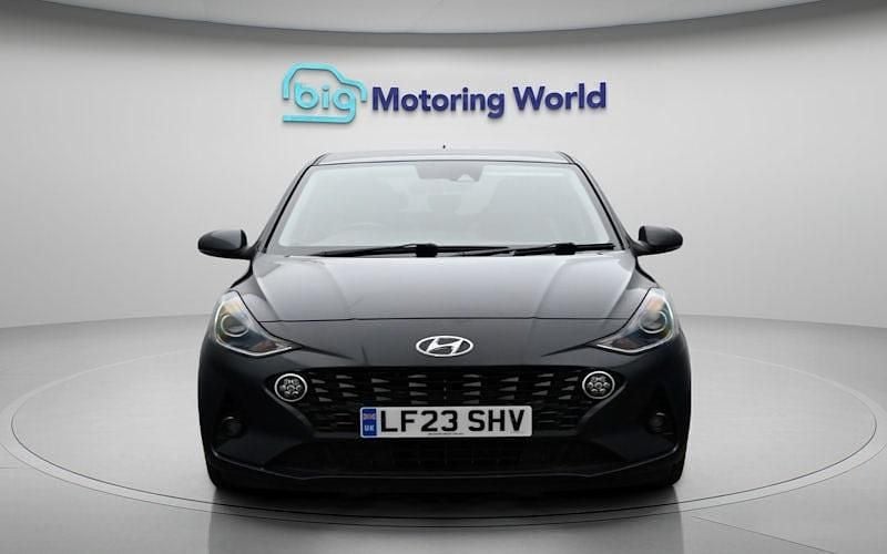 Used Hyundai i10 Premium 67 HP (49 kW) 2023 Grey Hatchback