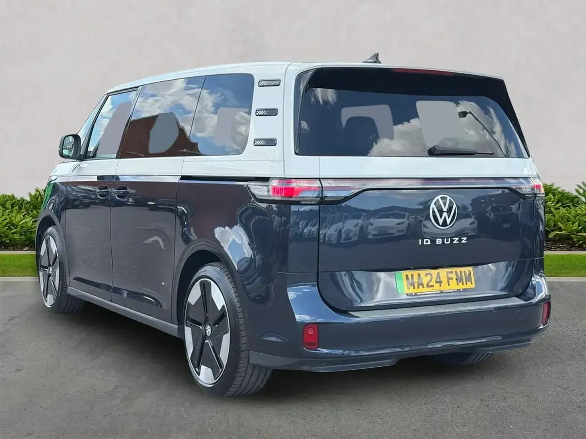 Used VW ID. Buzz Pro 150 kW (204 HP) 2024 White MPV