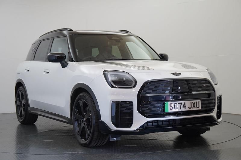 White Used 2025 Mini Countryman Sport SUV | £33,400 (Super price) - Image 1/4