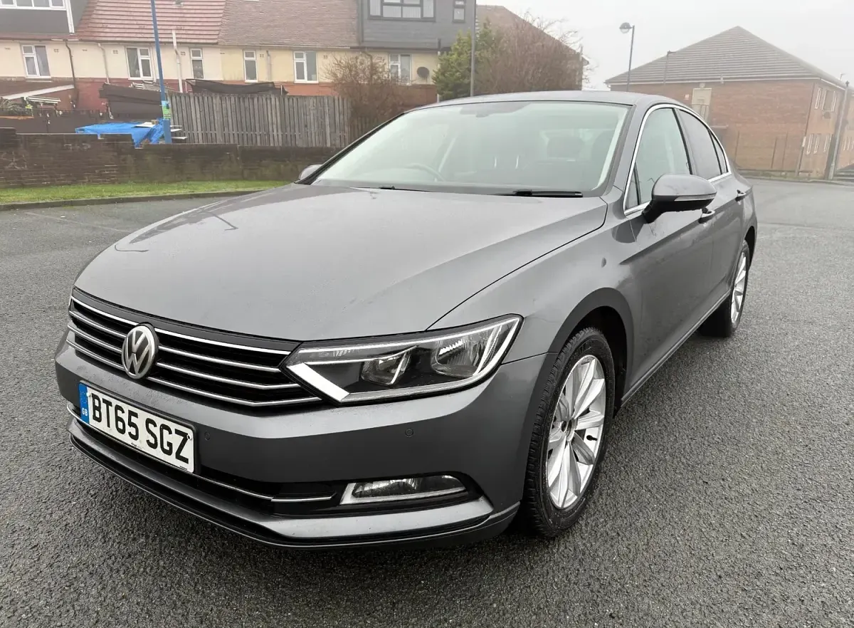 Used VW Passat Business 150 HP (110 kW) 2015 Grey Sedan
