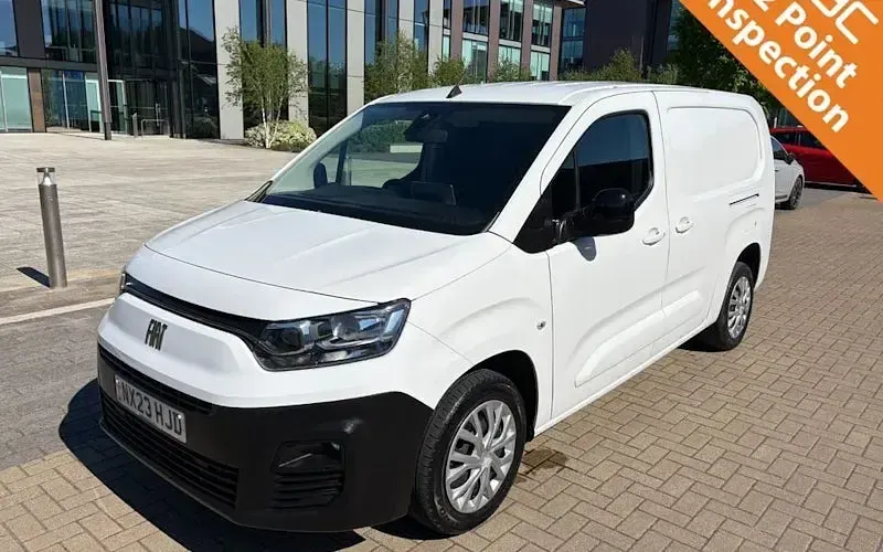 Używany Fiat Doblò 102 KM (75 kW) 2023 Minivan