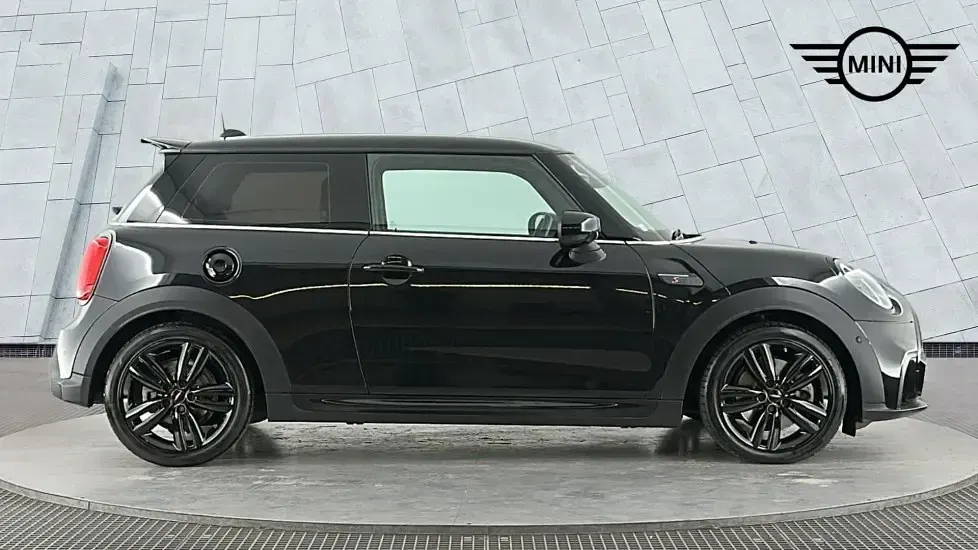 Used Mini Cooper S Hatch 176 HP (129 kW) 2024 Black Hatchback