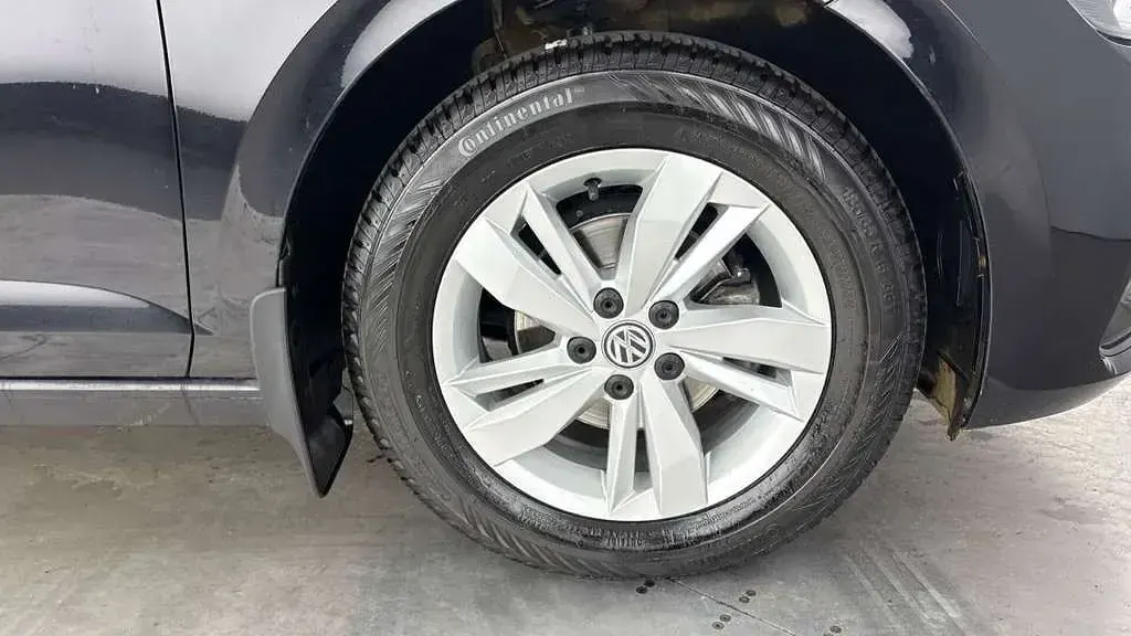Used VW Polo SE 80 HP (58 kW) 2019 Black Hatchback