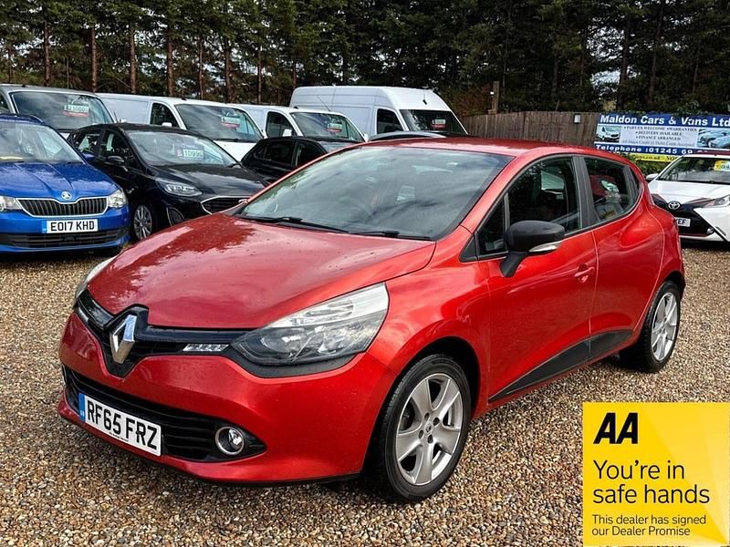 Red Used 2015 Renault Clio IV Play Hatchback | £6,990 (Fair price) - Image 1/4