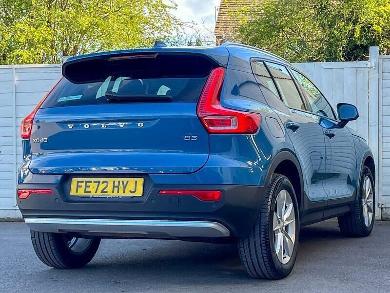Used Volvo XC40 Core 163 HP (119 kW) 2022 Blue SUV