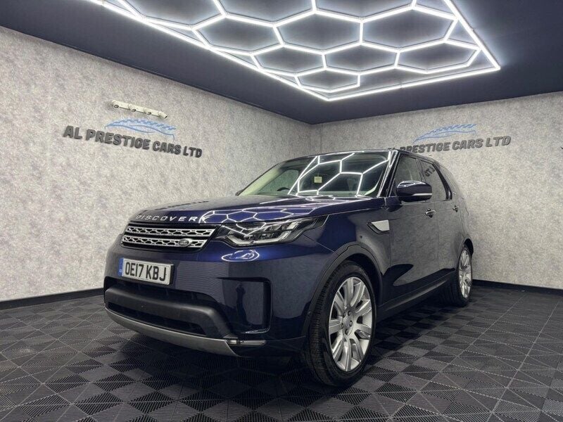 Blue Used 2017 Land Rover Discovery 5 HSE Luxury SUV | £22,999 (Fair price) - Image 1/4